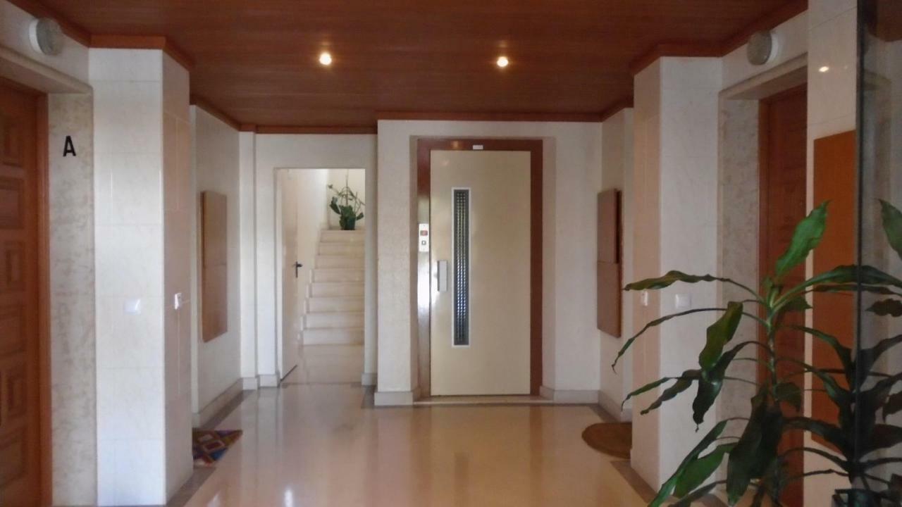Apartamento Urb. Vila Nova, Lote 5 Armação de Pêra Eksteriør bilde